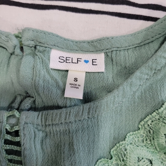 Self Esteem Crochet Lace Trim Bell Sleeve Crop Top Blouse in Sage Size S - Picture 7 of 8